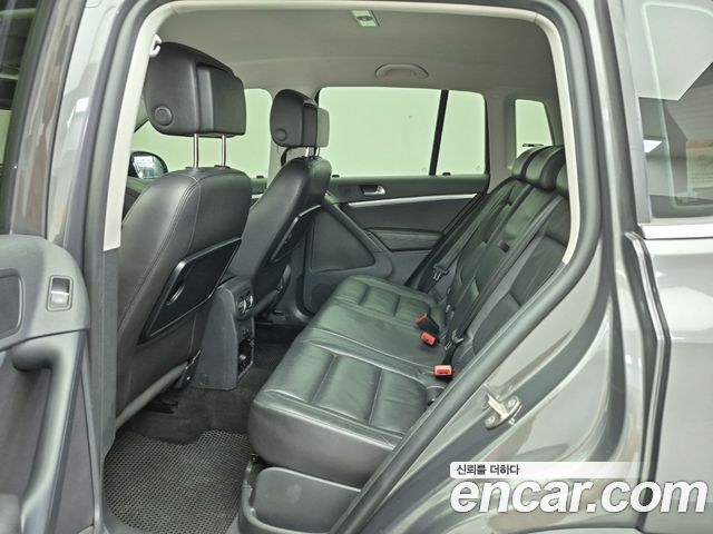 Volkswagen Tiguan 2.0 TDI Comfort 5N 2014 — фото 16