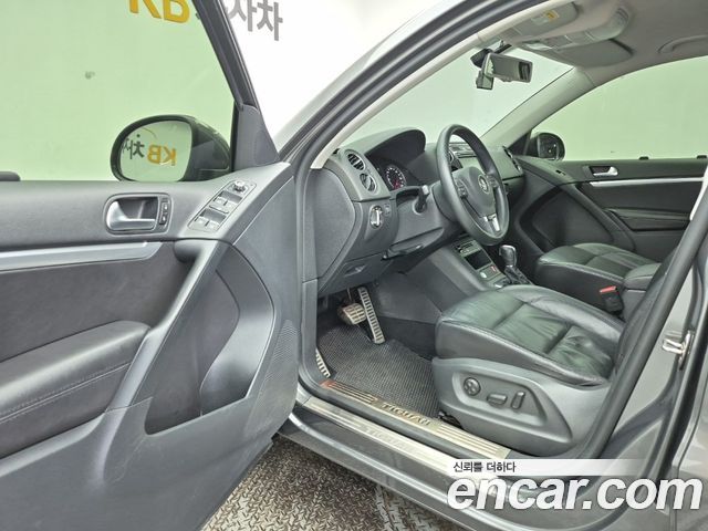 Volkswagen Tiguan 2.0 TDI Comfort 5N 2014 — фото 19