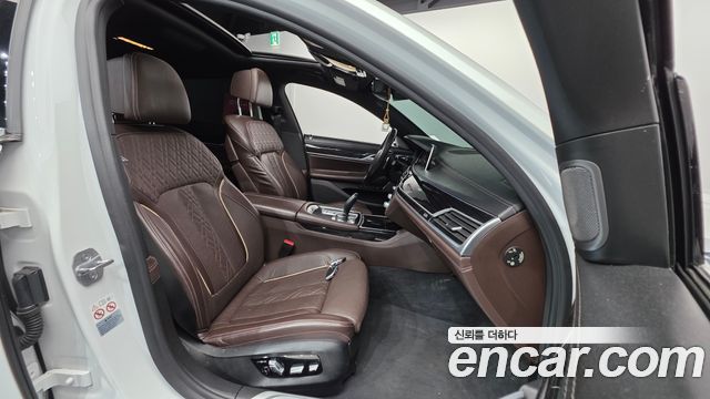 BMW 7 Series (G11) 740e iPerformance M Sport 2019 — фото 10