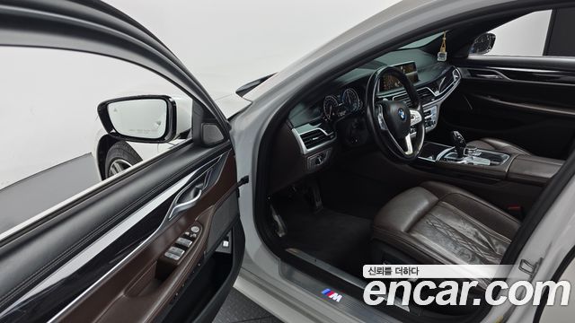 BMW 7 Series (G11) 740e iPerformance M Sport 2019 — фото 13