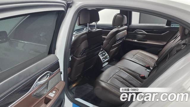 BMW 7 Series (G11) 740e iPerformance M Sport 2019 — фото 17