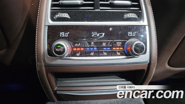 BMW 7 Series (G11) 740e iPerformance M Sport 2019 — фото 18