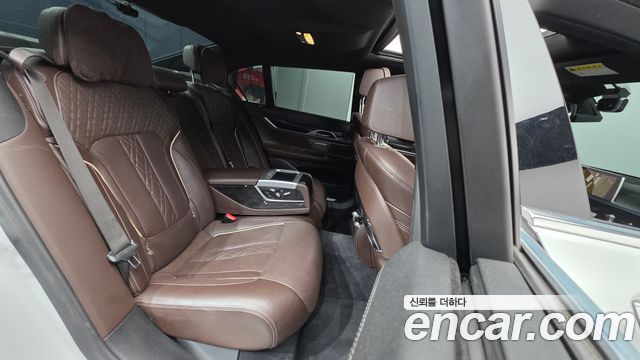 BMW 7 Series (G11) 740e iPerformance M Sport 2019 — фото 19