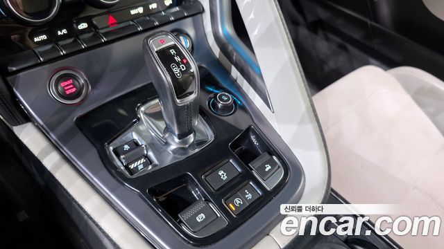 Jaguar F-TYPE P300 Convertible X152 2019 — фото 9