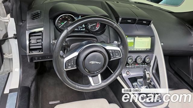 Jaguar F-TYPE P300 Convertible X152 2019 — фото 15