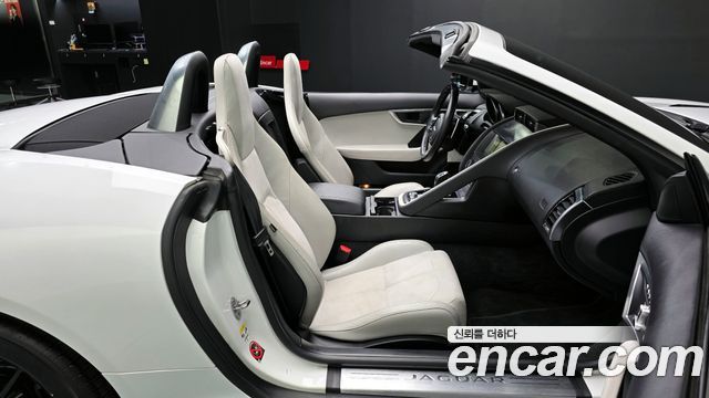 Jaguar F-TYPE P300 Convertible X152 2019 — фото 32