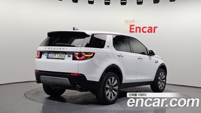 Land Rover Discovery Sport 2.0 TD4 HSE Luxury 2018 — фото 2