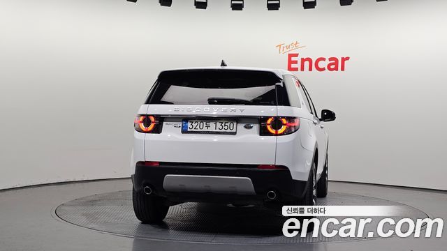 Land Rover Discovery Sport 2.0 TD4 HSE Luxury 2018 — фото 4