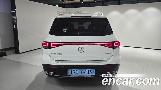 Mercedes-Benz EQB (X243) EQB300 4MATIC 2024 — фото 7