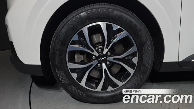 Kia Carnival (IV) Gasoline 9-Seater Noblesse 2023 — фото 5