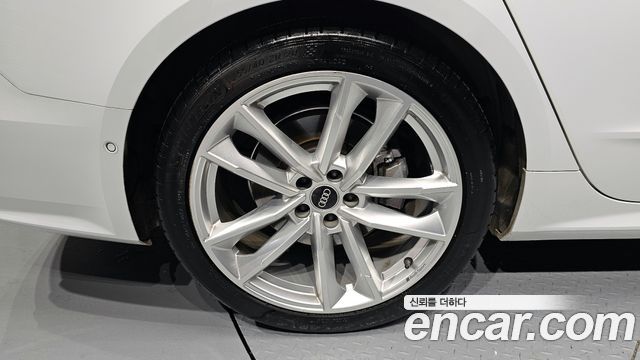 Audi A7 (4K) 45 TDI Quattro Premium 2022 — фото 5