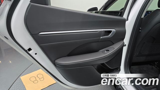 Hyundai Sonata The Edge (DN8) 2.0 Exclusive 2024 — фото 25