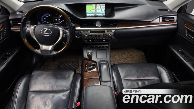 Lexus ES300h Supreme XV60 2014 — фото 7