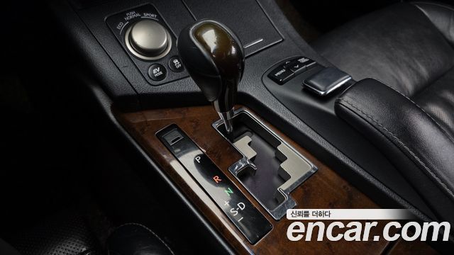 Lexus ES300h Supreme XV60 2014 — фото 9