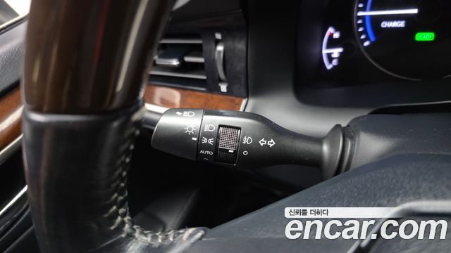 Lexus ES300h Supreme XV60 2014 — фото 15