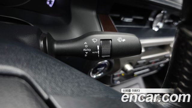 Lexus ES300h Supreme XV60 2014 — фото 16