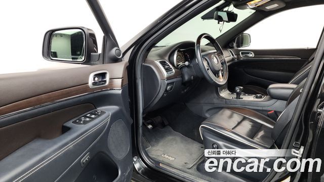 Jeep Grand Cherokee 3.0 Diesel Overland WK2 2014 — фото 10