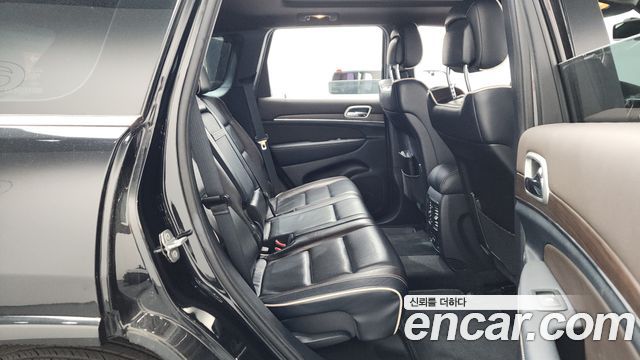 Jeep Grand Cherokee 3.0 Diesel Overland WK2 2014 — фото 11