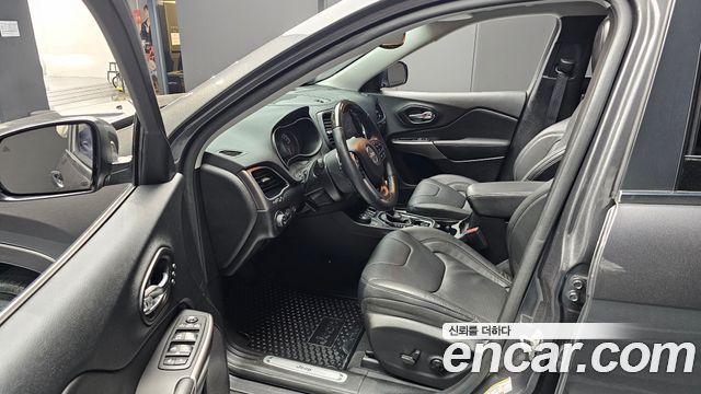 Jeep Cherokee (KL) 3.2 Overland AWD 2021 — фото 10