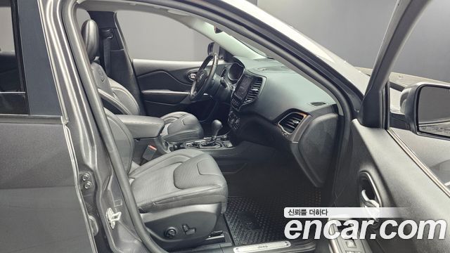 Jeep Cherokee (KL) 3.2 Overland AWD 2021 — фото 11