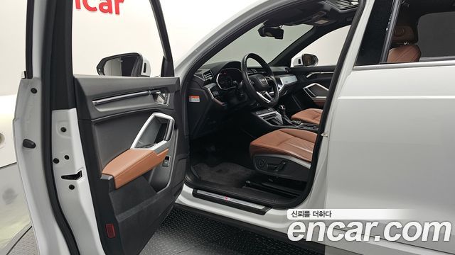 Audi Q3 (F3) 40 TFSI Quattro Premium 2024 — фото 10