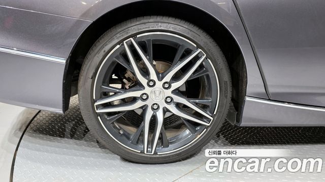 Honda Accord (X) 2.0 Hybrid Touring 2021 — фото 5