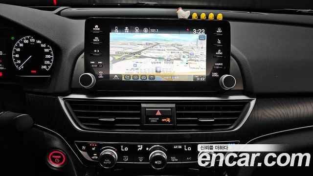 Honda Accord (X) 2.0 Hybrid Touring 2021 — фото 14