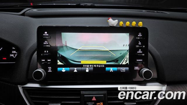 Honda Accord (X) 2.0 Hybrid Touring 2021 — фото 15