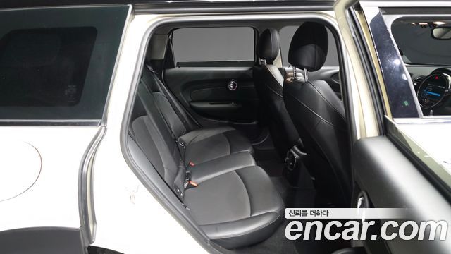 MINI Cooper Clubman Standard 2nd 2018 — фото 12