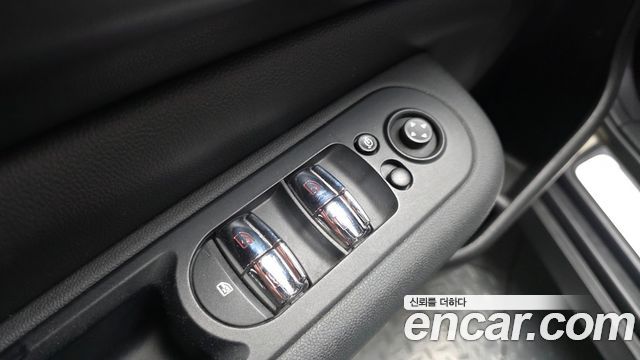 MINI Cooper Clubman Standard 2nd 2018 — фото 28