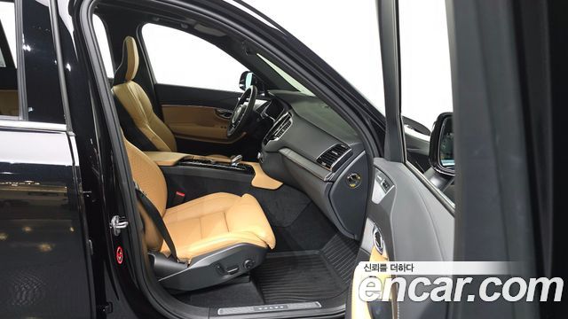 Volvo XC90 (II) B6 Ultimate Bright 2024 — фото 11