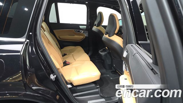 Volvo XC90 (II) B6 Ultimate Bright 2024 — фото 12
