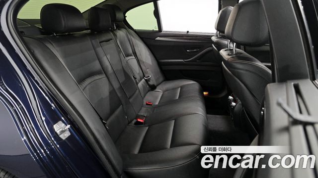 BMW 5 Series (F10) 528i Luxury 2014 — фото 11