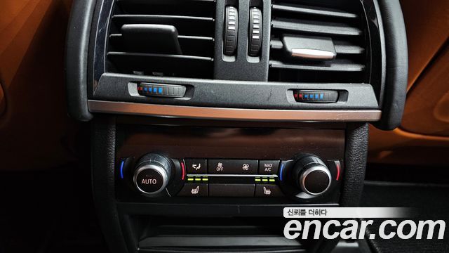 BMW X5M (F15) 4.4 2015 — фото 17