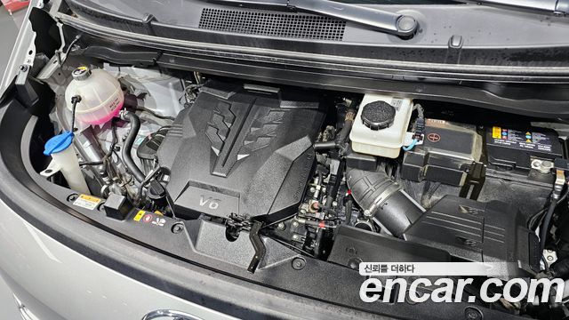 Hyundai Staria L3.5 Cargo 5-Seater Modern 2023 — фото 6