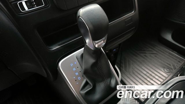 Hyundai Staria L3.5 Cargo 5-Seater Modern 2023 — фото 9