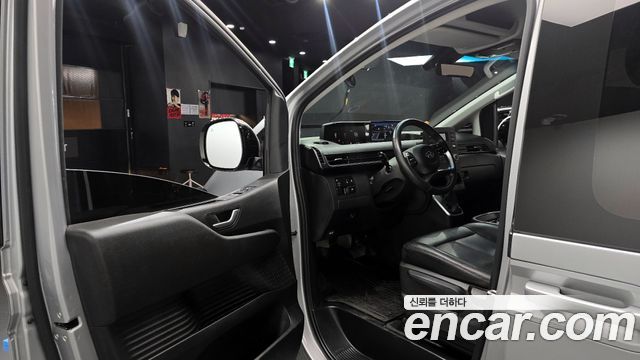 Hyundai Staria L3.5 Cargo 5-Seater Modern 2023 — фото 10