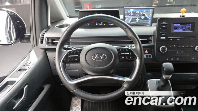 Hyundai Staria L3.5 Cargo 5-Seater Modern 2023 — фото 13