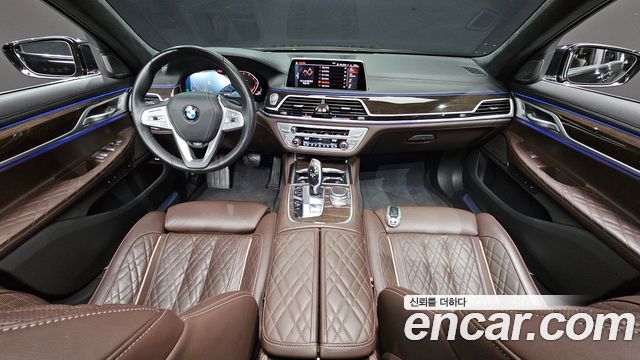 BMW 7 Series (G11) 740Li xDrive Design Pure Excellence 2021 — фото 7
