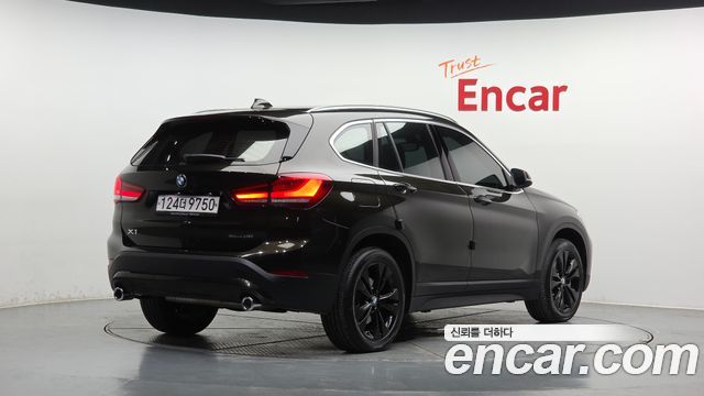BMW X1 (F48) xDrive 20i Advantage 2020 — фото 2