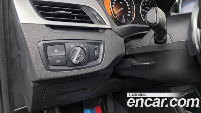 BMW X1 (F48) xDrive 20i Advantage 2020 — фото 18