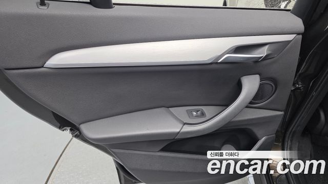 BMW X1 (F48) xDrive 20i Advantage 2020 — фото 25