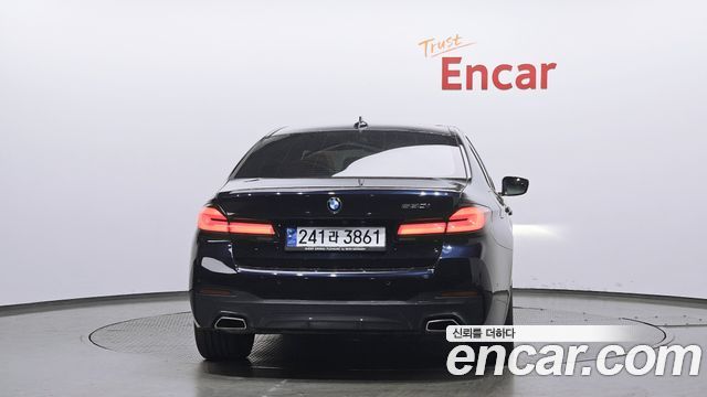 BMW 5 Series (G30) 520i M Sport 2022 — фото 4