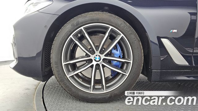 BMW 5 Series (G30) 520i M Sport 2022 — фото 5