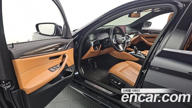 BMW 5 Series (G30) 520i M Sport 2022 — фото 10
