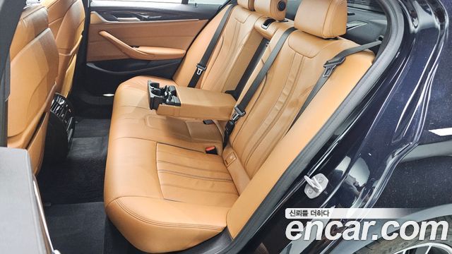 BMW 5 Series (G30) 520i M Sport 2022 — фото 16