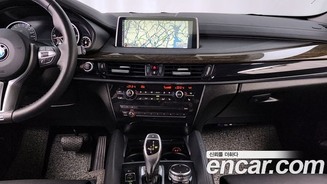 BMW X6 (F16) xDrive 40d 2016 — фото 18