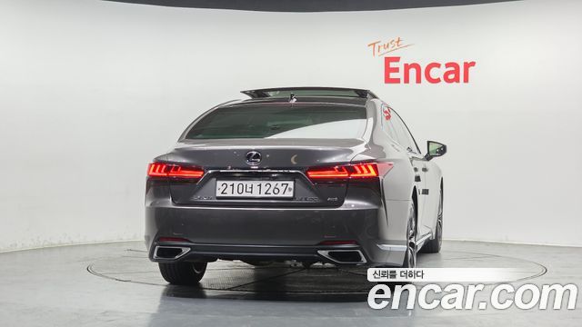 Lexus LS500 (V) 3.5 Luxury AWD 2021 — фото 4