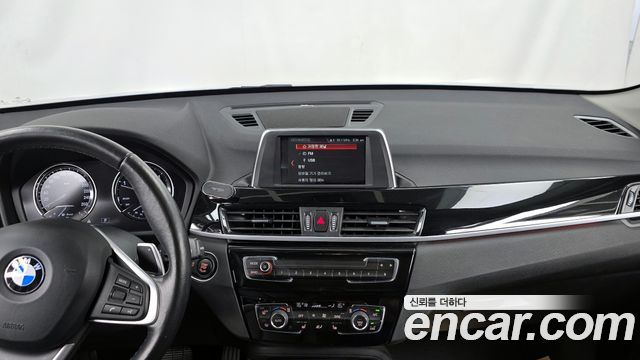 BMW X1 (F48) xDrive 18d Premium 2018 — фото 12