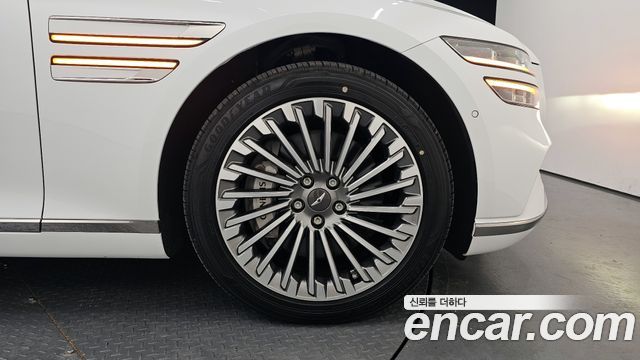 Genesis Electrified G80 (RG3) e-AWD 2022 — фото 27
